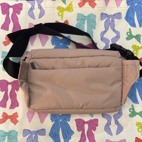 NWOT Calpack Luka belt bag - Picture 3 of 8